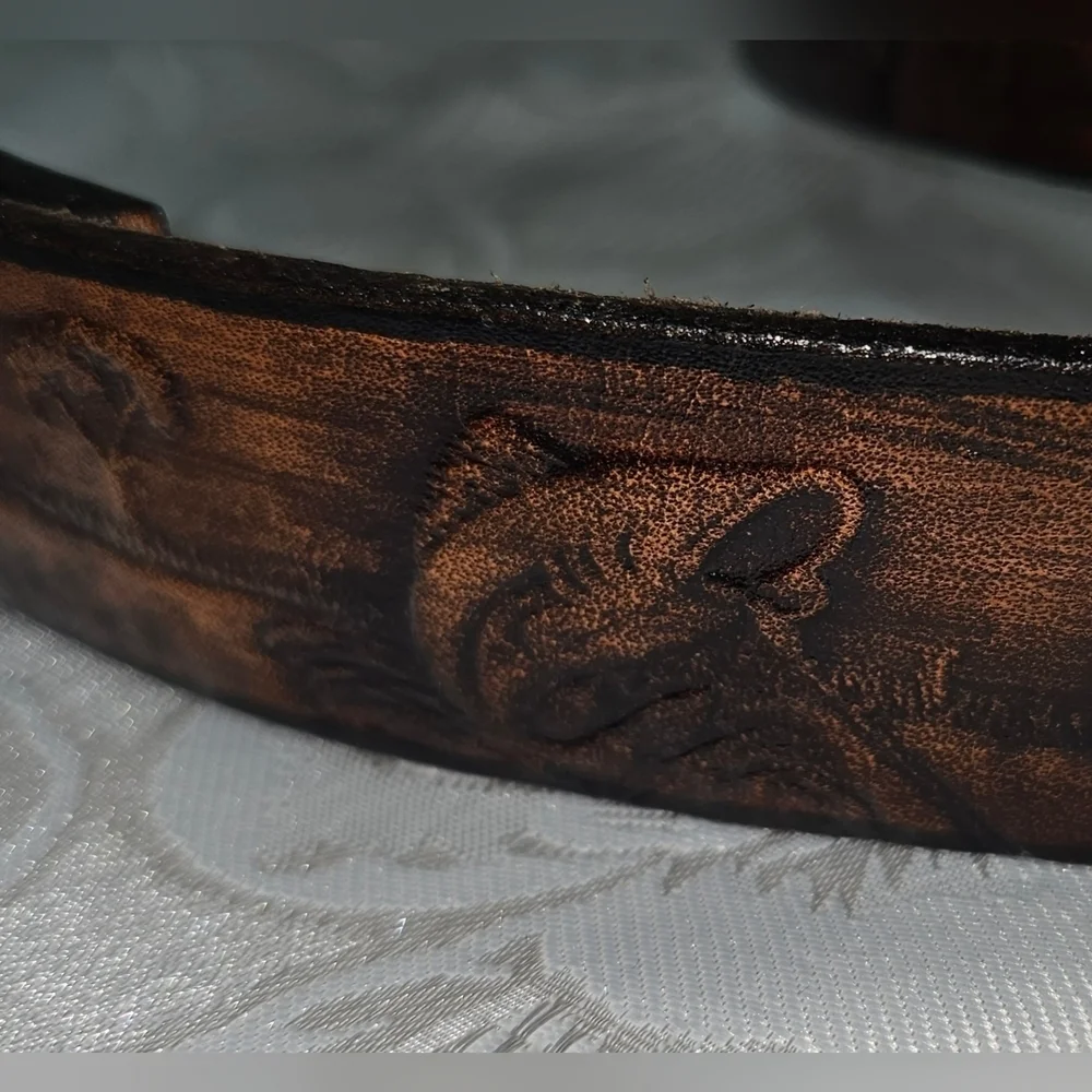 Vintage Handmade Leather with embossed Wildlife Scene Design Western Style Sz 32